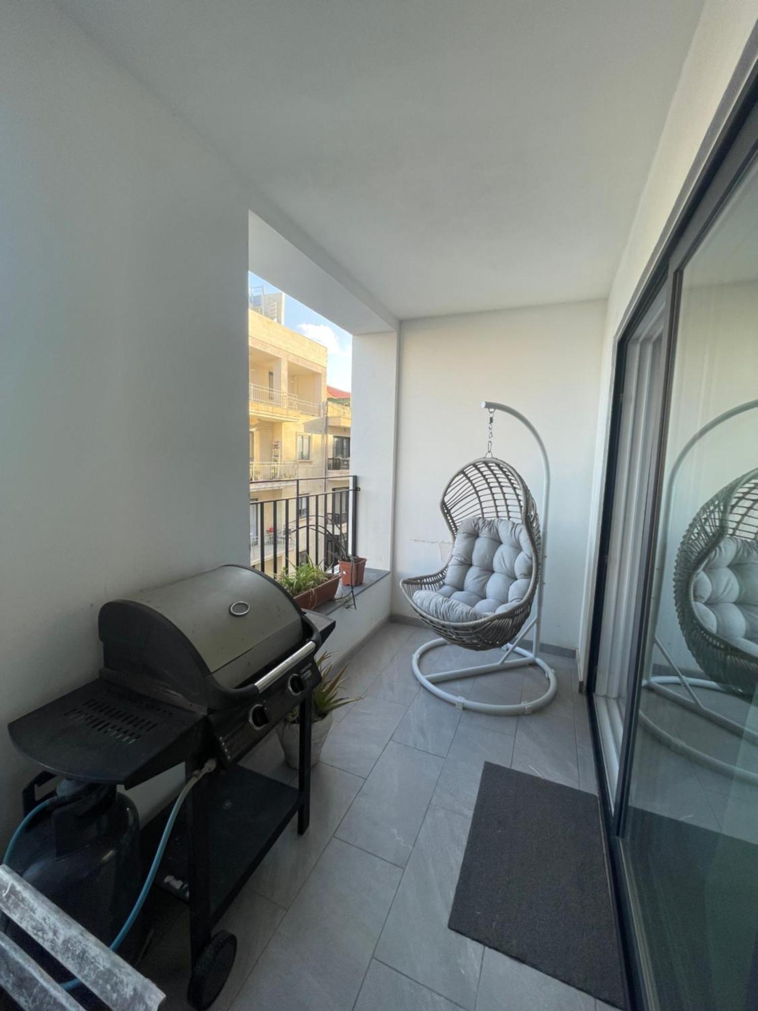 Spacious Seaview Sliema Apt, Steps From Valletta Ferry Dış mekan fotoğraf