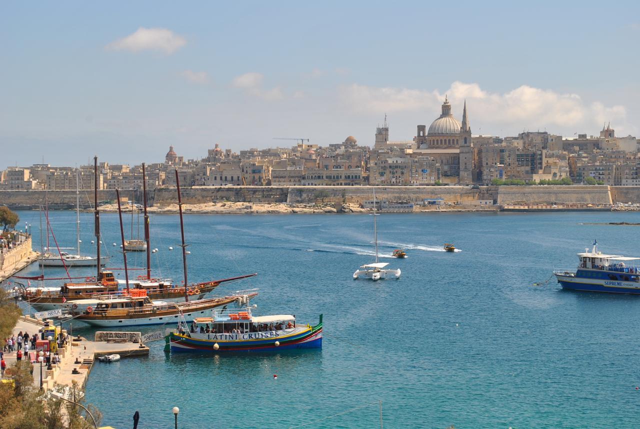 Spacious Seaview Sliema Apt, Steps From Valletta Ferry Dış mekan fotoğraf