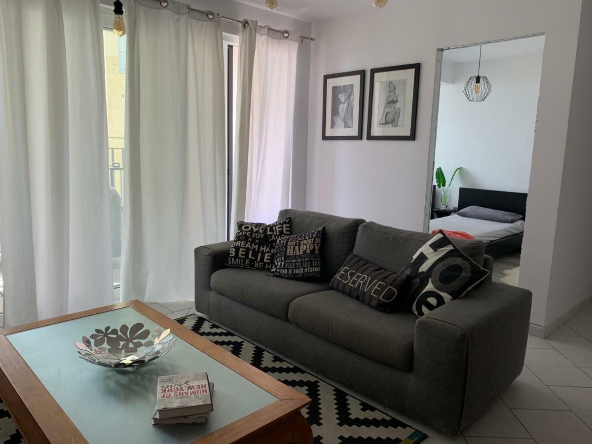 Spacious Seaview Sliema Apt, Steps From Valletta Ferry Dış mekan fotoğraf
